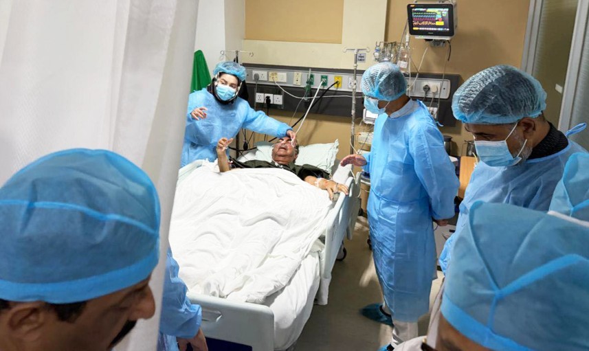 মির্জা আব্বাসকে দেখতে এভারকেয়ারে প্রধানমন্ত্রী তারেক রহমান